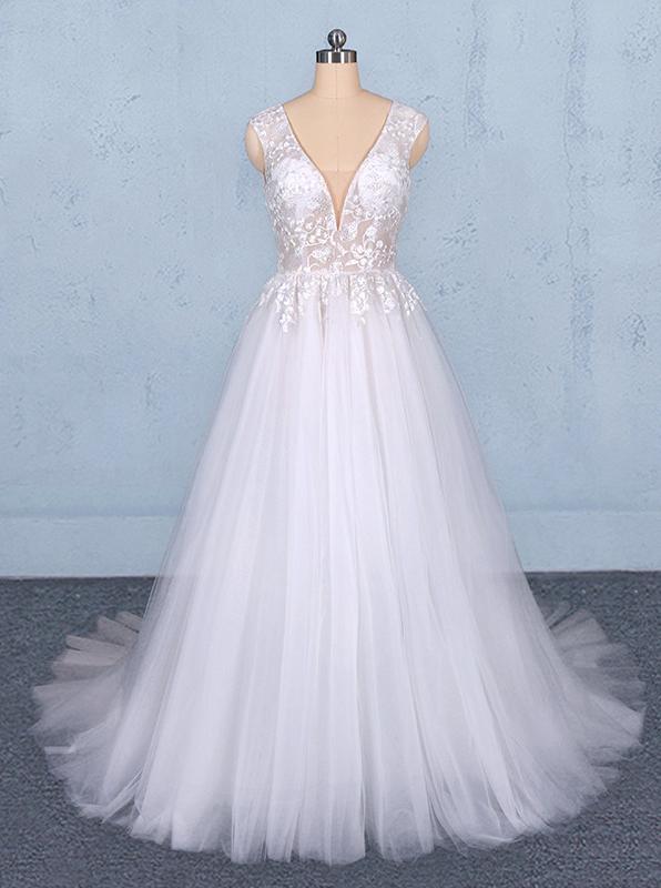 Tulle Beach Wedding Dresses with Appliques, V-Neck Backless Bridal Dress