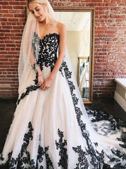 Sweetheart Black Lace Appliques Tulle Long Prom Wedding Dresses