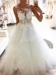 Round Neckline Tulle Sleeveless Wedding Dresses with Lace Appliques