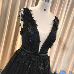 A-Line Lace Appliques Black V-Neck Long Prom Dresses, Charm Sleeveless Evening Dress