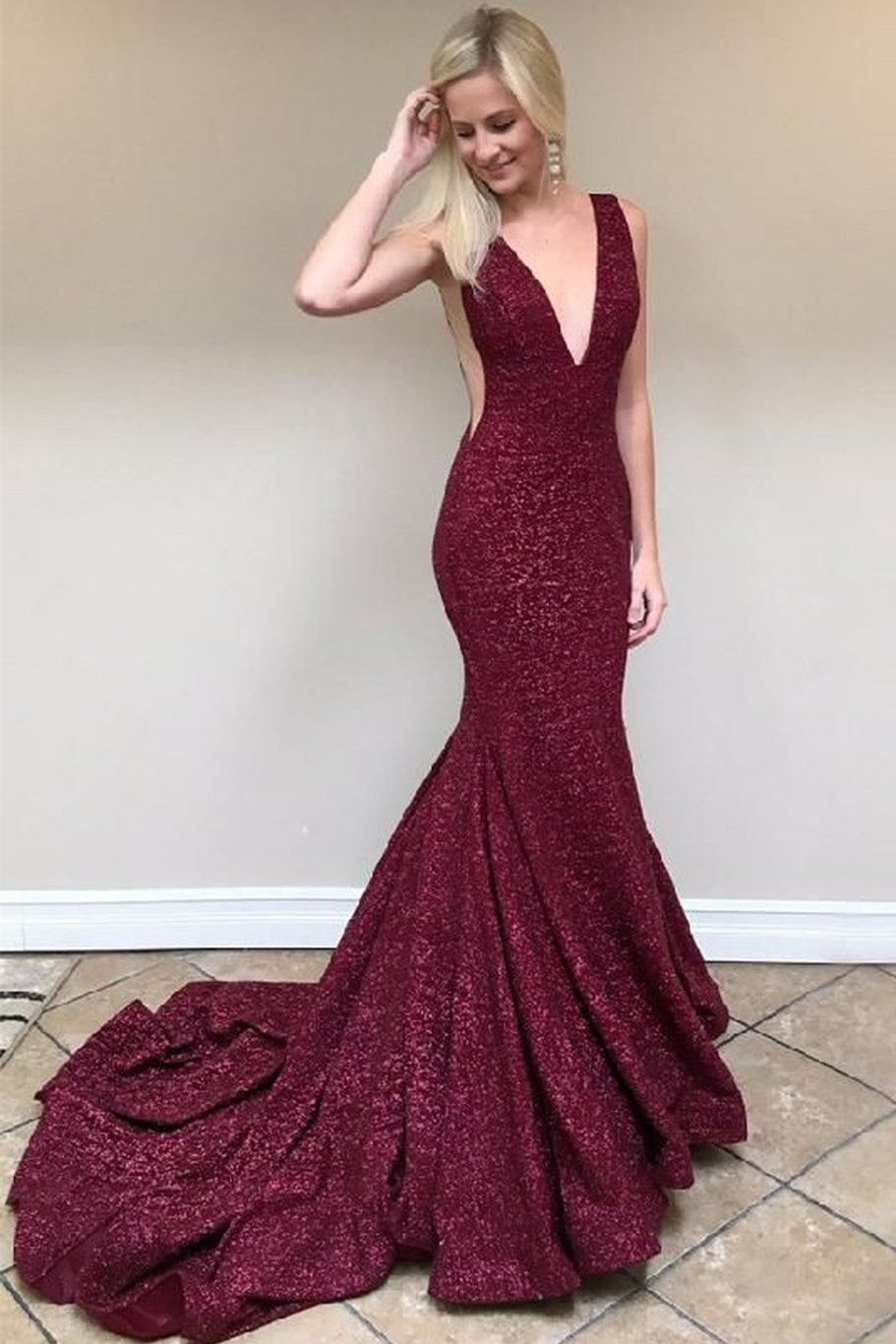 Sparkly Mermaid Burgundy Prom Dresses V-Neck Backless Evening Gown