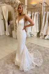 Detachable Tulle Train V-Neck Long Mermaid Wedding Dress