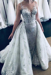 Gorgeous Mermaid Appliqued Wedding Dress with Train