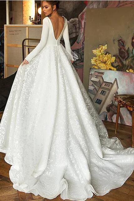 Elegant Long Sleeves A-Line V-Neck Beach Lace Wedding Dress