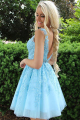 A-Line V-Neck Ice Blue Lace Applique Short Homecoming Prom Dress