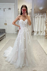 A-Line Applique Tulle Sleeveless Sweetheart Boho Bridal Wedding Dress